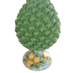 Pigna in ceramica verde con piede dipinto con limoni